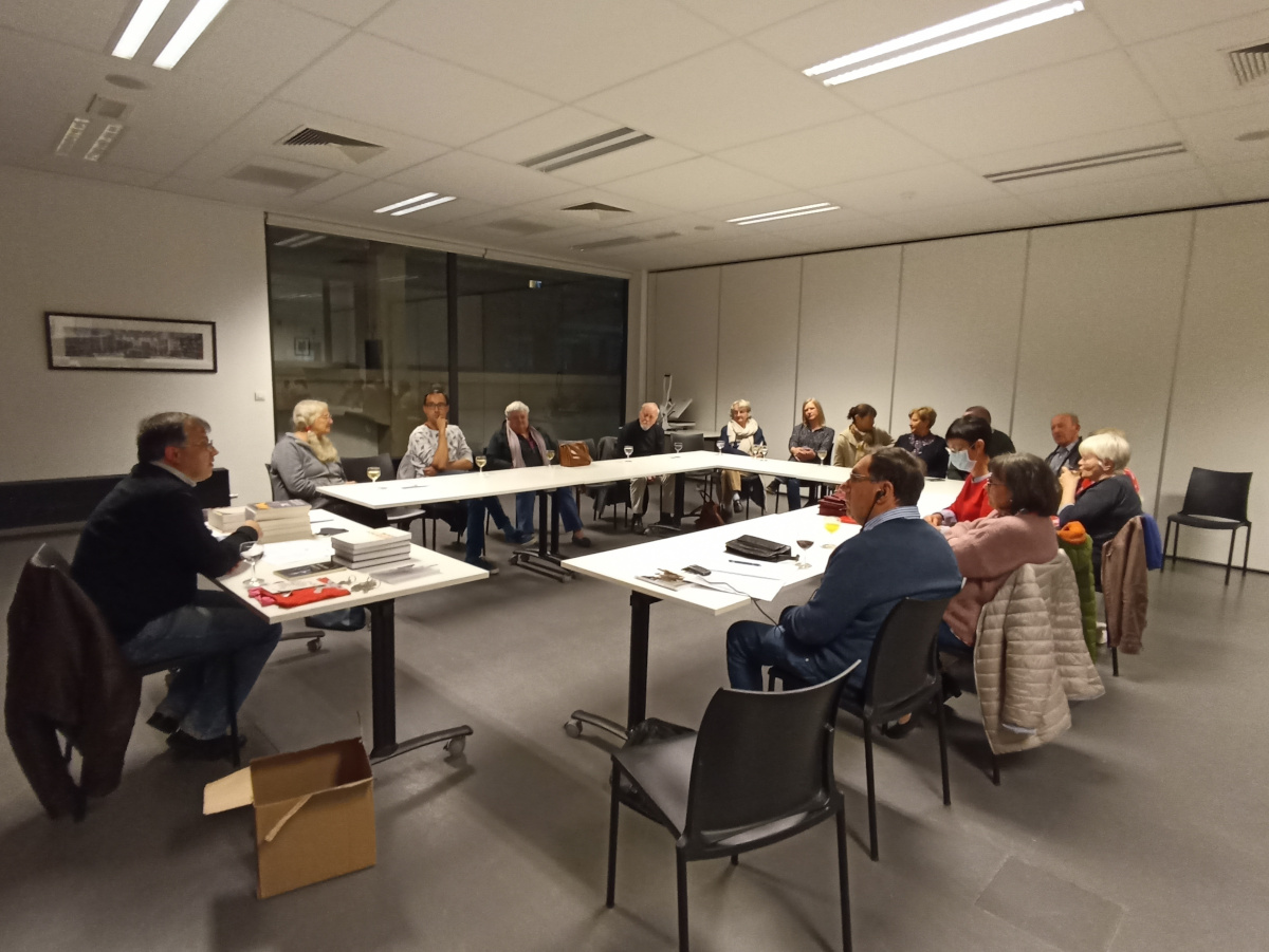 Bruno at the Book Club of the Ypres library